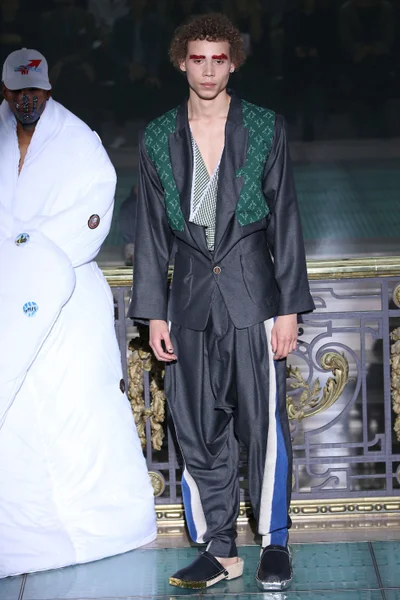 Look 37